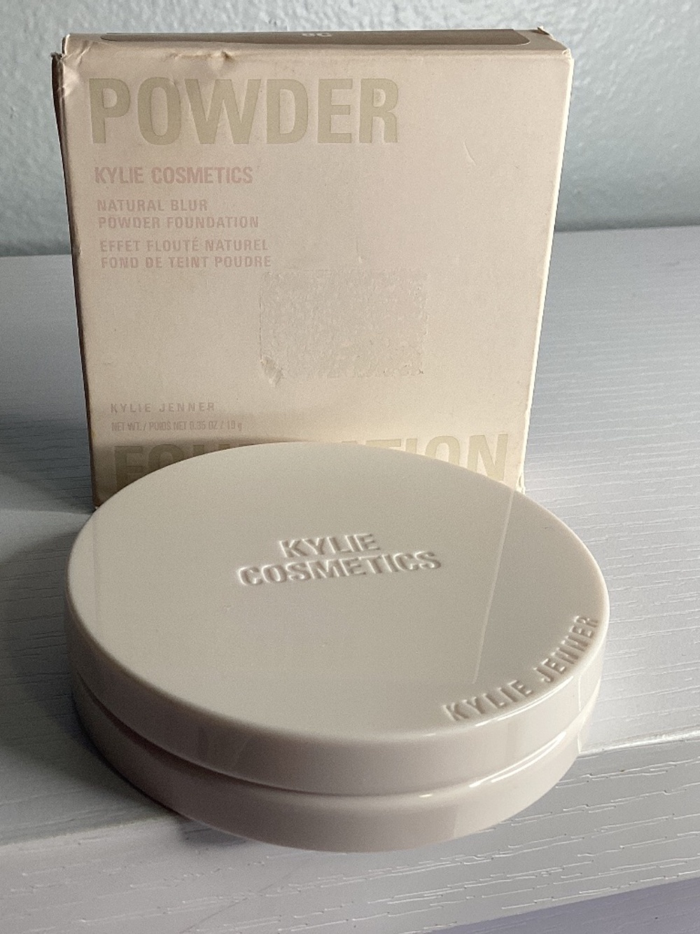 Kylie Cosmetics Powder Foundation In Cream Compact 8c new in box